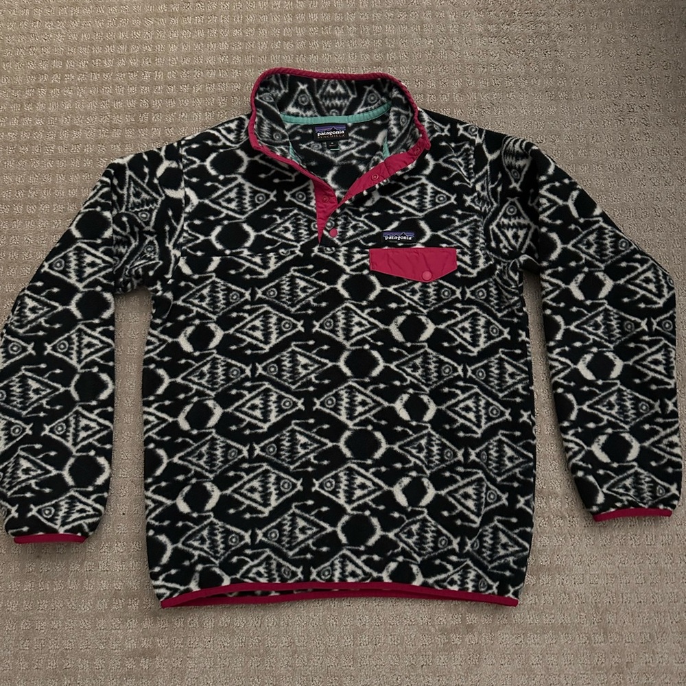 RARE Women’s patagonia Synchilla fleece snap t jacket black white tribal medium